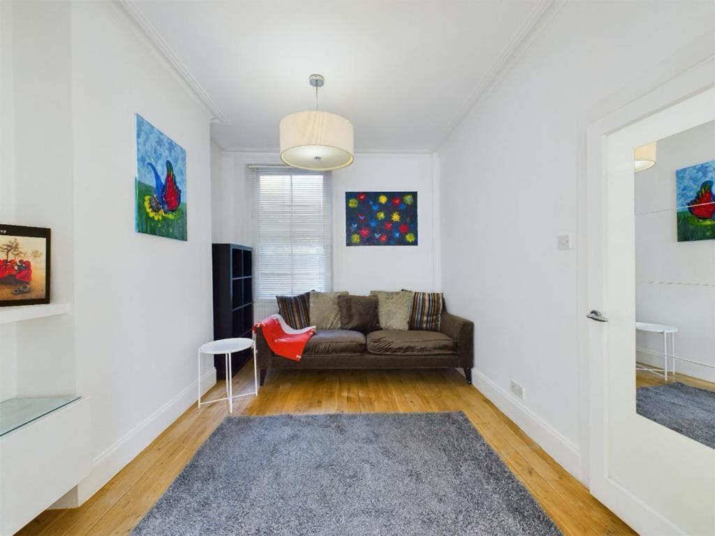 Luxury 4-Bedroom Modern Flat In Central London Steps From Station, Sleeps 9 In Style! Zimmer foto