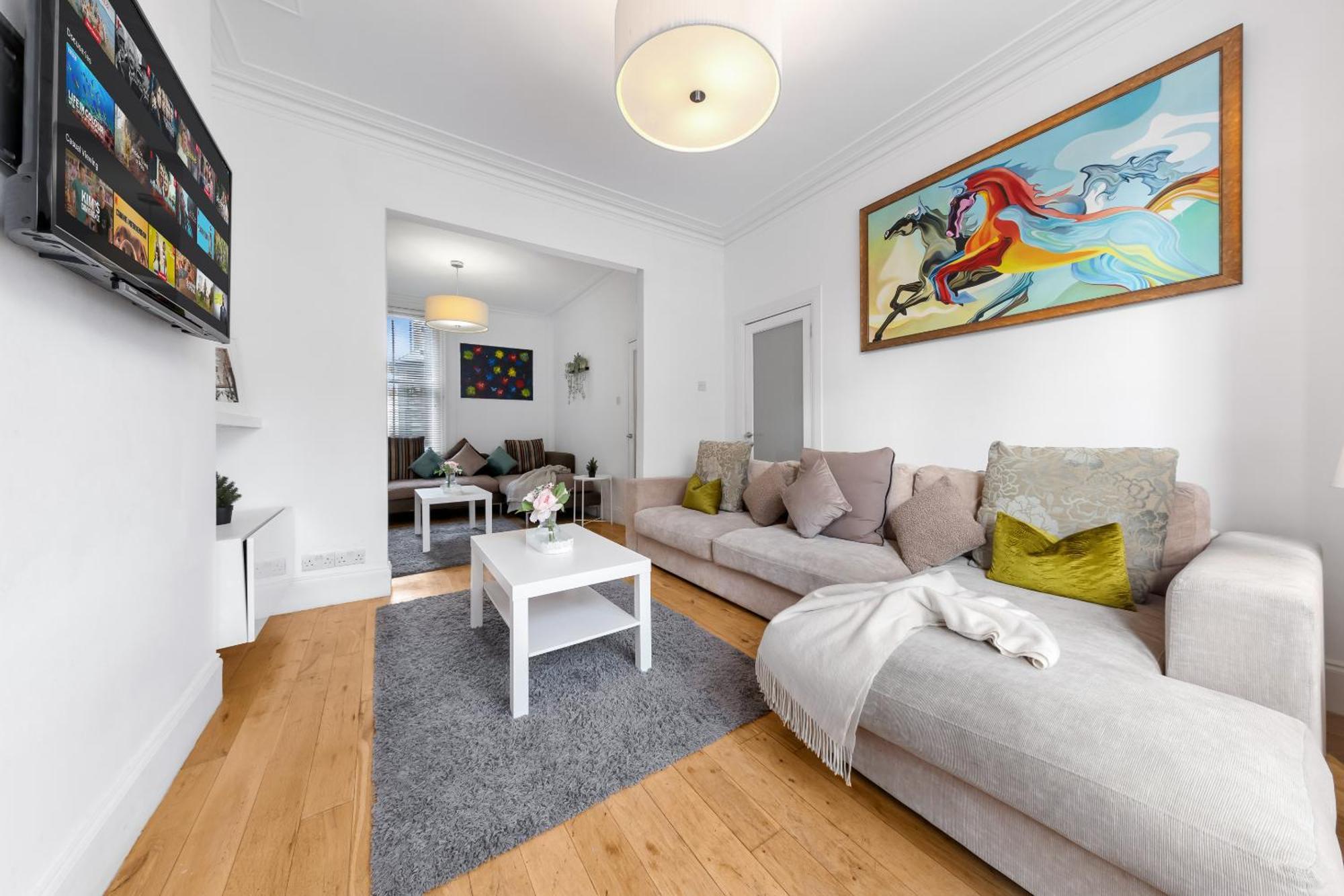 Luxury 4-Bedroom Modern Flat In Central London Steps From Station, Sleeps 9 In Style! Exterior foto